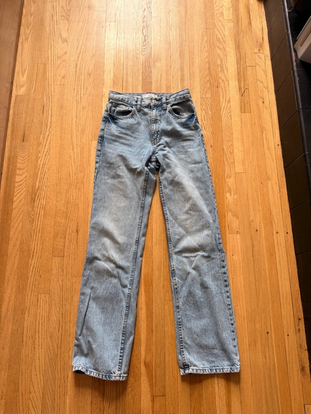 Mango Women’s Light Wash Straight Jeans